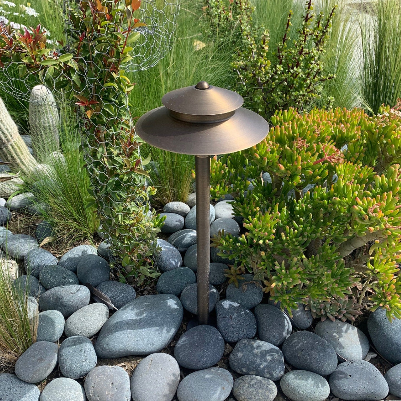 Spectra Solid Brass Spread Pathway Outdoor Landscape Lighting - Lumiere Lighting