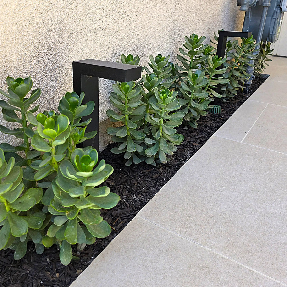 Persee Cast Brass Contemporary Path Light Outdoor Landscape Lighting by Lumiere Lighting / Premium Outdoor Lighting