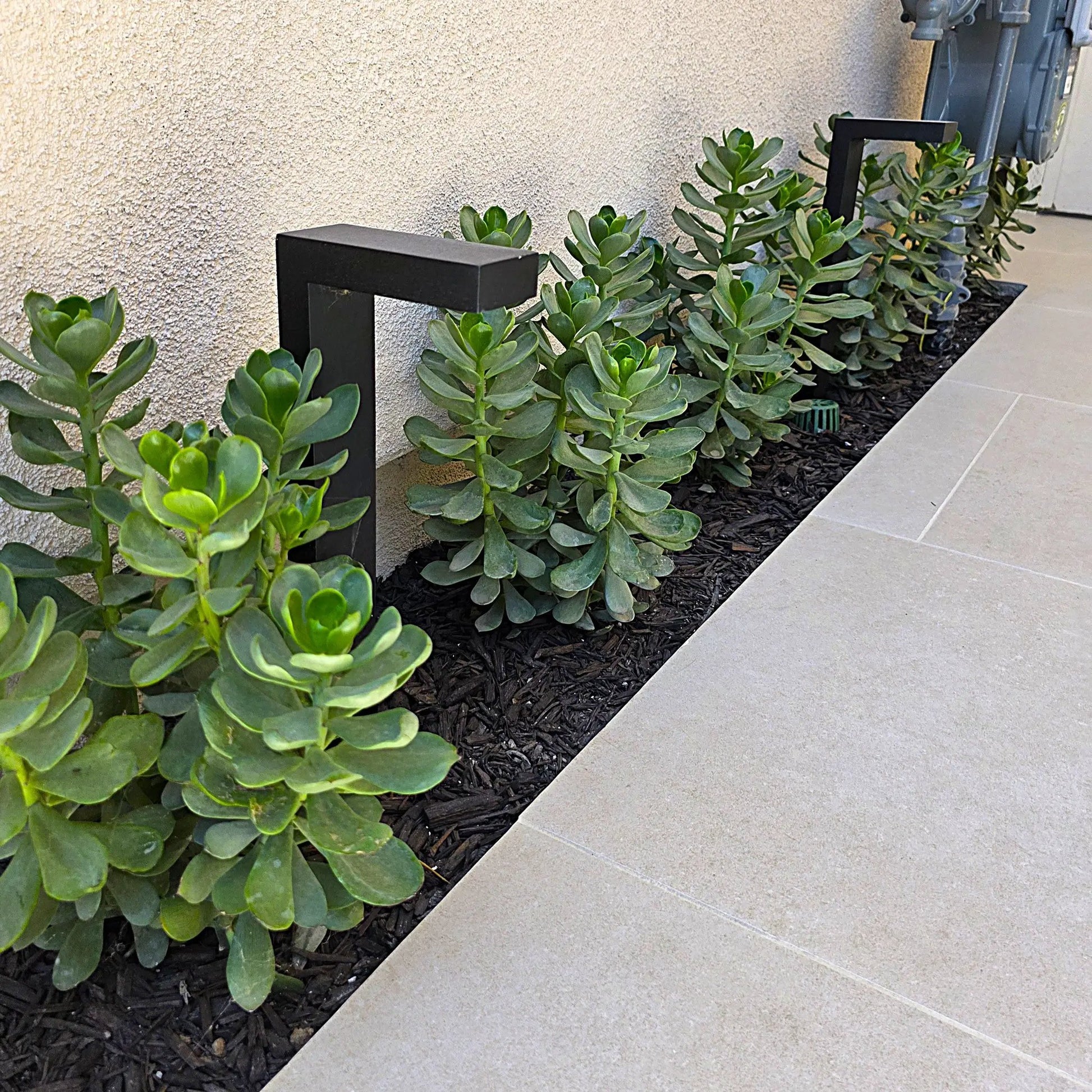 Persee Cast Brass Contemporary Path Light Outdoor Landscape Lighting by Lumiere Lighting / Premium Outdoor Lighting