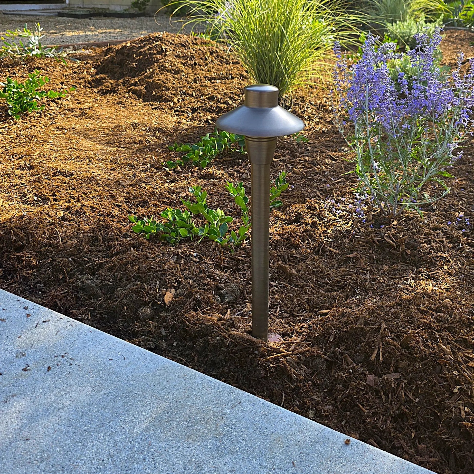 Capuchon Cast Brass Path Light Outdoor Landscape Lighting by Lumiere Lighting
