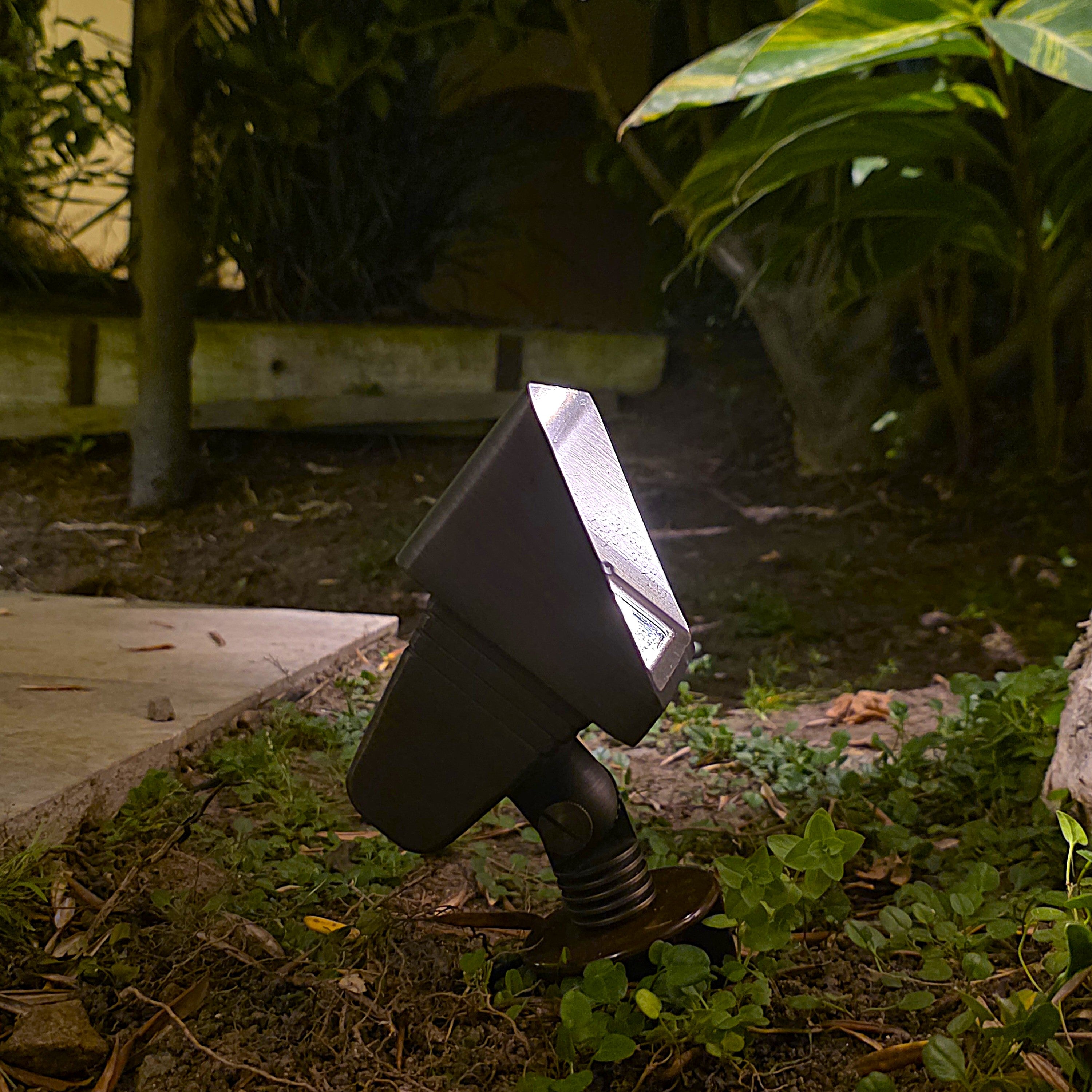 LaGarde Solid Cast Brass Flood Light Natural bronze