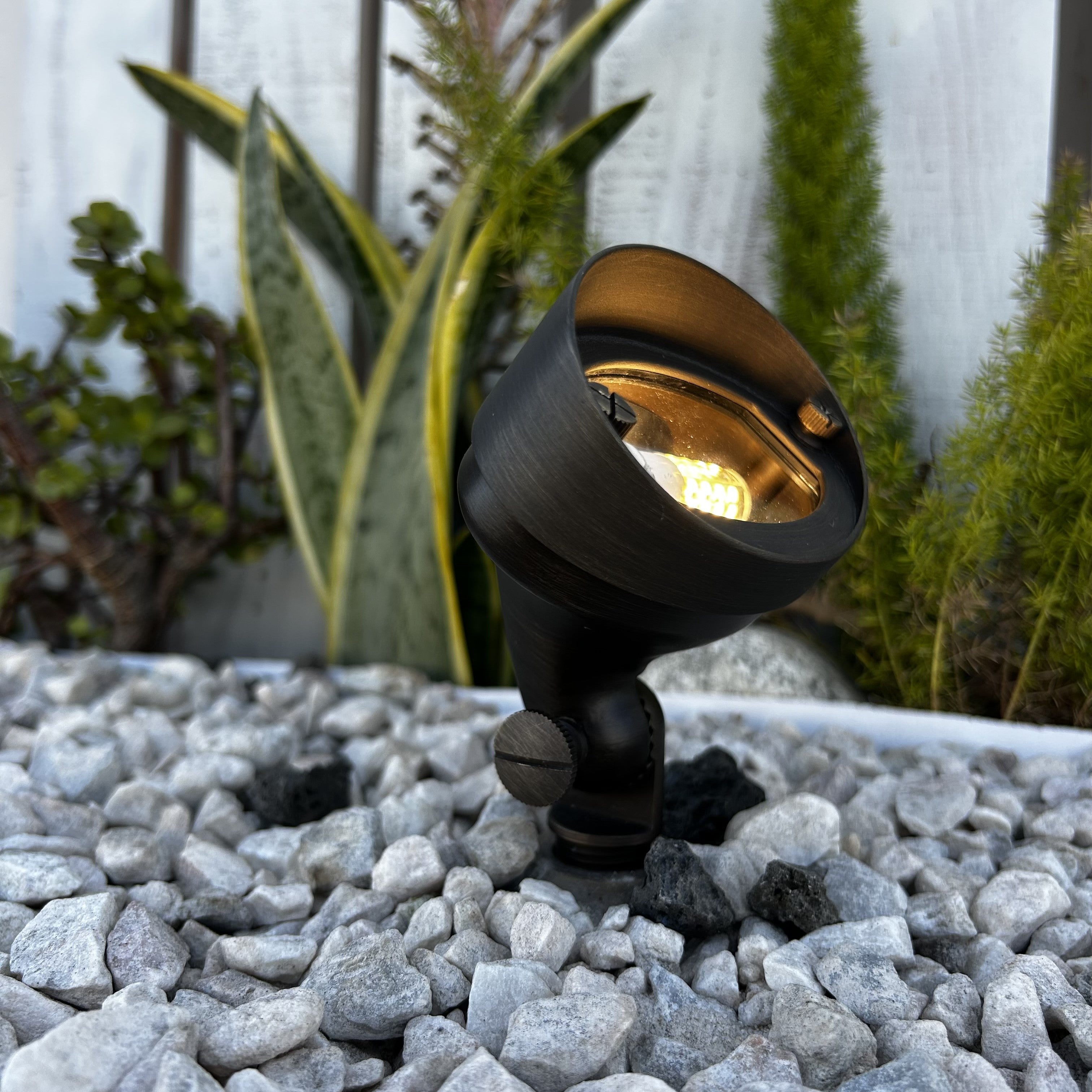 Ovale Cast Brass Flood Light Natural Bronze 12V Outdoor Lighting