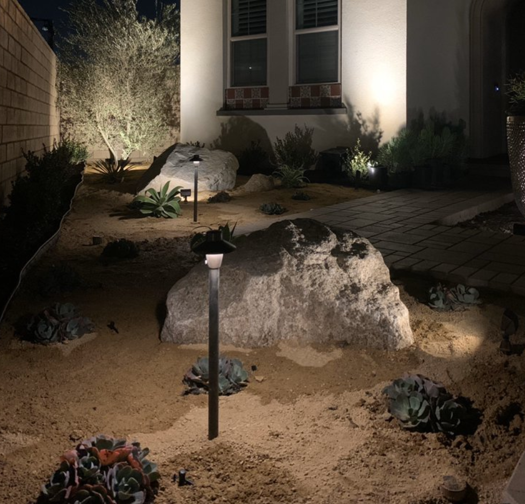 Capuchon Cast Solid Brass Path & Area Light - Outdoor Low Voltage Landscape Lighting - Lumiere Lighting