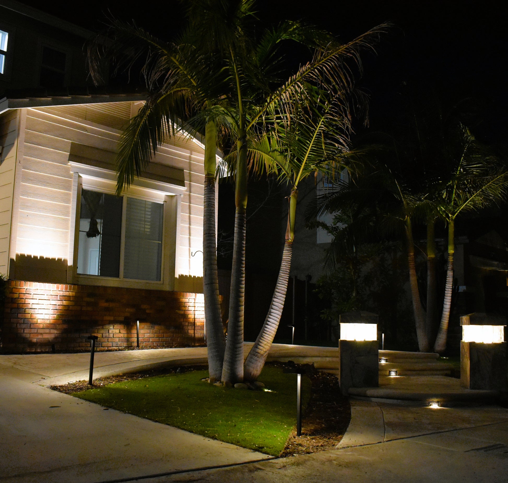 Carre Contemporary Solid Brass Outdoor Path & Area Light - Lumiere Lighting