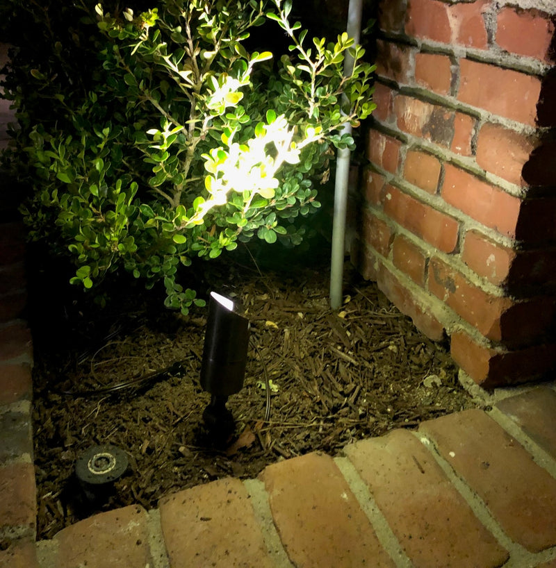 8 Pack Eifel Solid Brass Spot Light Complete Landscape Lighting Kit - Lumiere Lighting