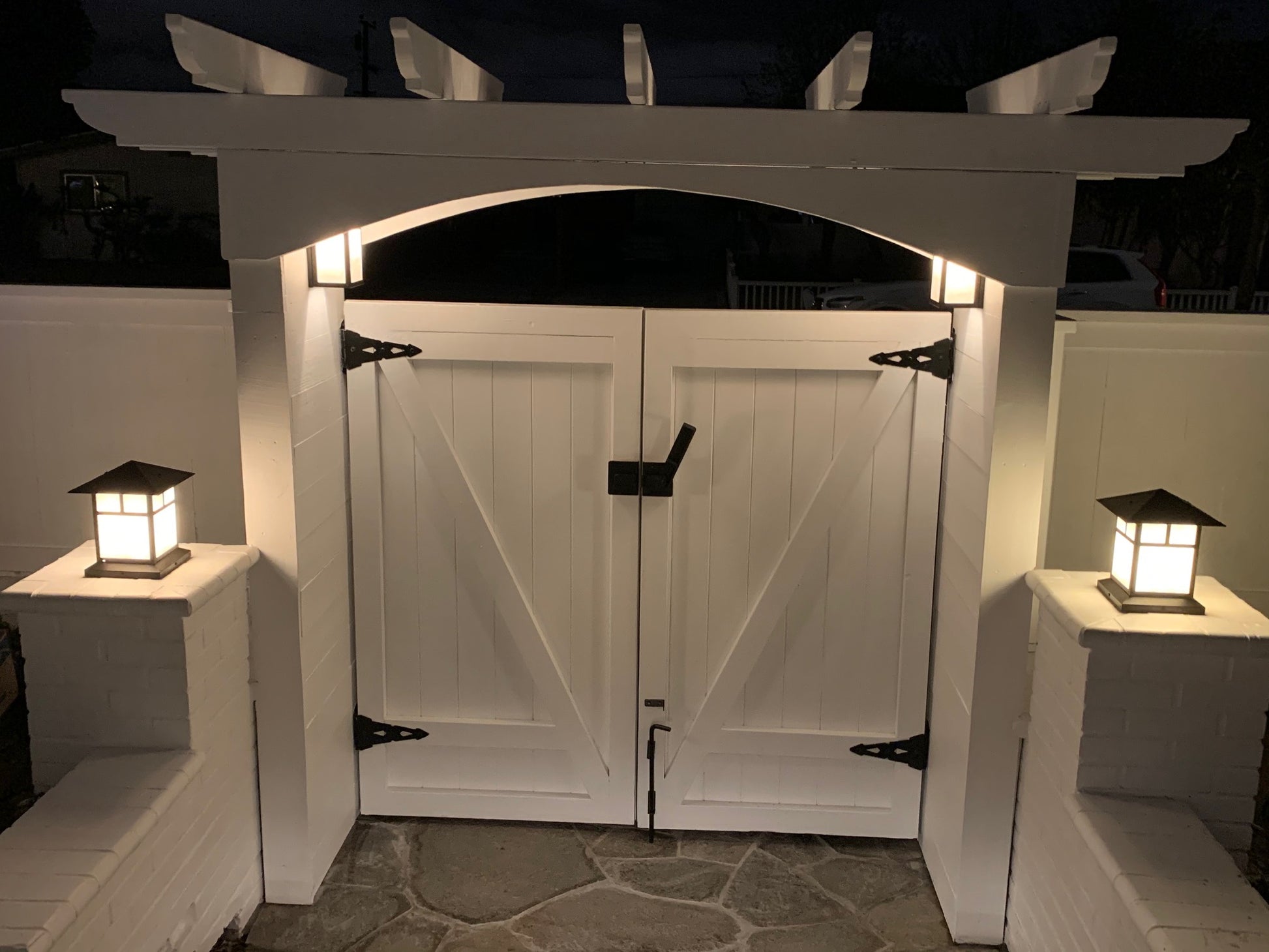 Martinique-Brique Solid Brass Craftsman Wall Lantern Outdoor Lighting - Lumiere Lighting